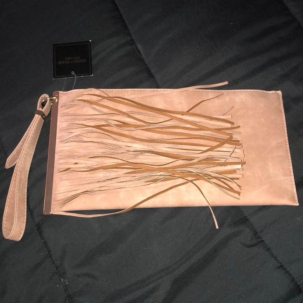 Tan clutch